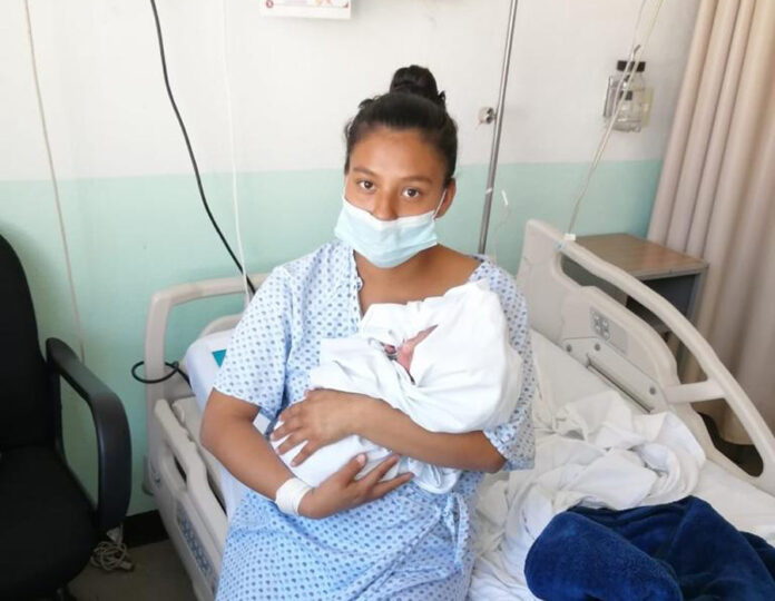 Registra Hospital de la Mujer Primer Nacimiento de 2022 - AlternativaTlx
