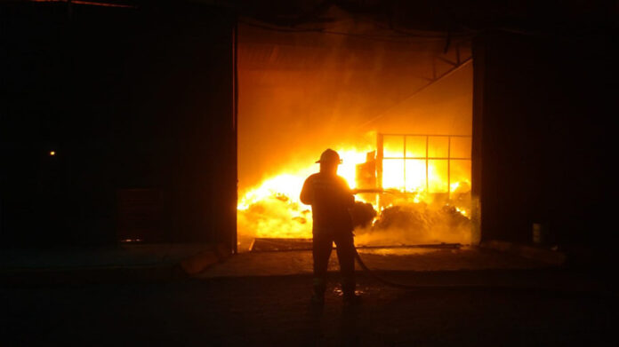 SSC Sofoca Incendio de Fábrica en Xicohtzinco - AlternativaTlx