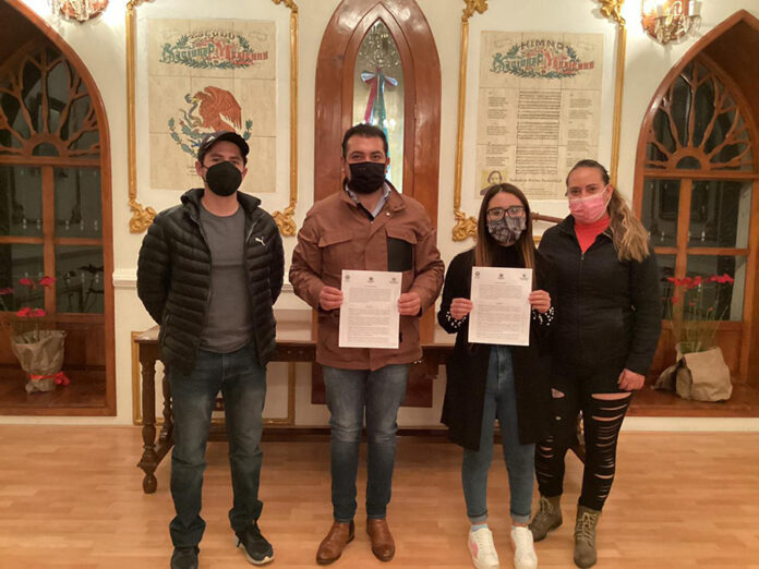 Firman Acuerdo Ayuntamiento de Huamantla y el Colectivo “Dame Una Pata Huamantla” aFavor de los Animales - AlternativaTlx