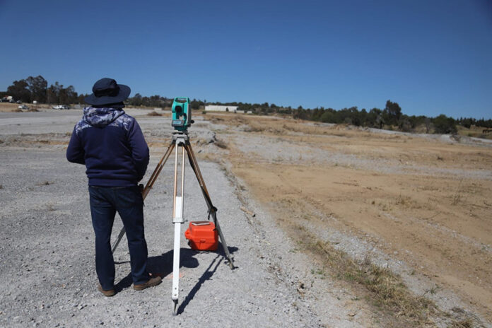 Inició Gobierno del Estado Trabajos Topográficos y de Nivelación en la Central de Abastos - alternativaTlx