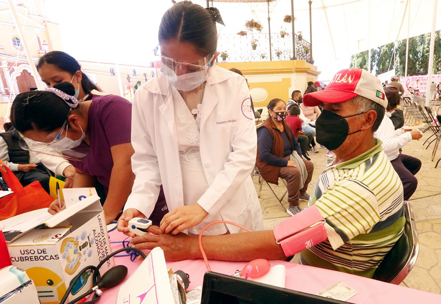 Unidad Móvil del SEDIF Lleva Servicios Médicos a Población Vulnerable - AlternativaTlx
