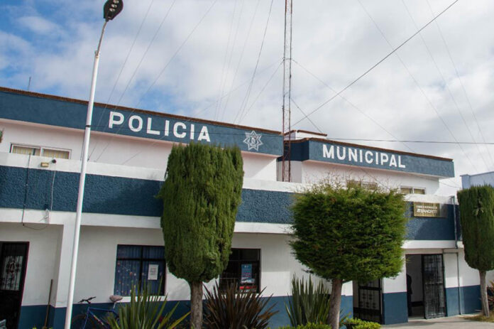 Atiende Policía de Huamantla Reporte Vía 911 en Institución Educativa - AlternativaTlx