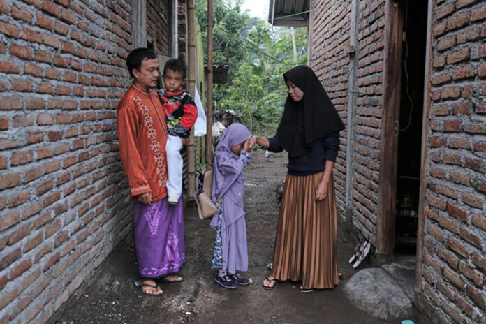 Dos Tercios de las Familias con Niños han Perdido Ingresos Durante la Pandemia Dos Tercios de las Familias con Niños han Perdido Ingresos Durante la Pandemia