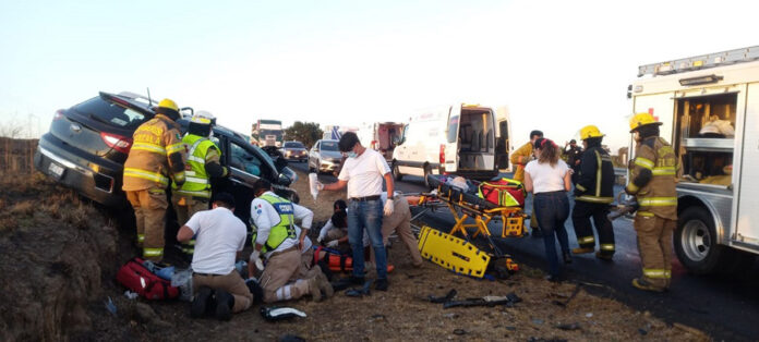 Heroico Cuerpo de Bomberos Atiende Accidente en Autopista Tlaxcala-Puebla - AlternativaTlx