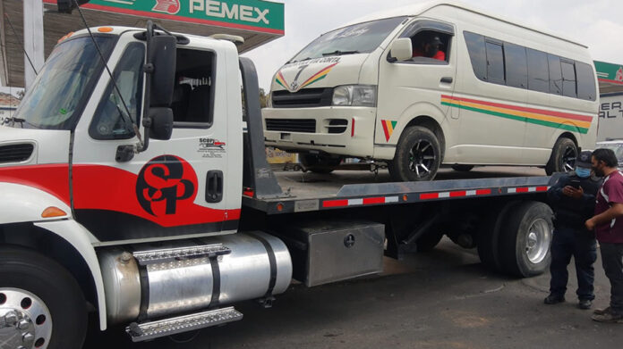Sanciona SMYT Unidad de Transporte Público que Circulaba sin Placas - AlternativaTlx