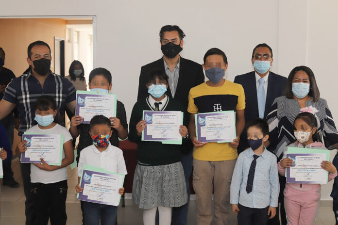 3e181084-3fbf-4799-8b6b-f1d238544cef Premió CEAT A Ganadores Del Concurso De Pintura Y Dibujo 2022 ¿Qué Onda Con El Agua? - AlternativaTlx