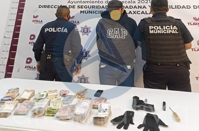 Asegura Policía Capitalina a Asaltante - AlternativaTlx