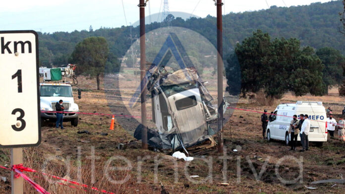 Fallece Mujer en Trágico Accidente de Tránsito Sobre la Apizaco-Tlaxco, a Gran Velocidad Camioneta de Lujo Pierde Dramáticamente el Control y la Carretera - AlternativaTlx