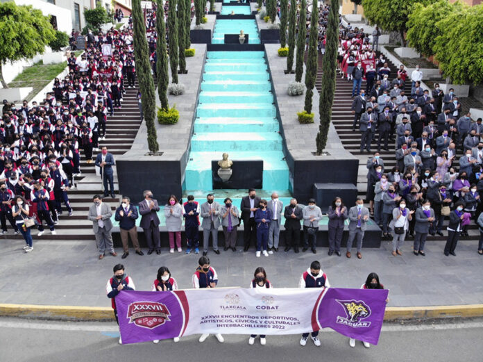 Inaugura Cobat Encuentros Interbachilleres con Desfile y Encendido de Pebetero - AlternativaTlx