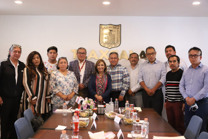 Refrenda Gobernadora del Estado Compromiso con Docentes de Educación Física de La SEPE-USET - AlternativaTlx