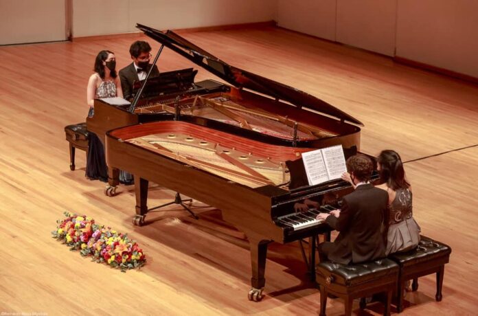 La Orquesta Escuela Carlos Chávez Regresa al Cenart con un Recital para Ensamble de Pianos y un Examen de Corno
