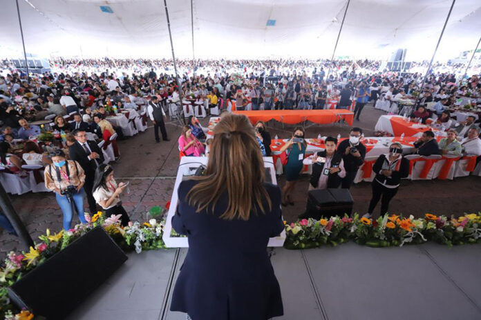 Festejó Gobernadora Lorena Cuéllar a Docentes de la Sección 31 del SNTE - AlternativaTlx
