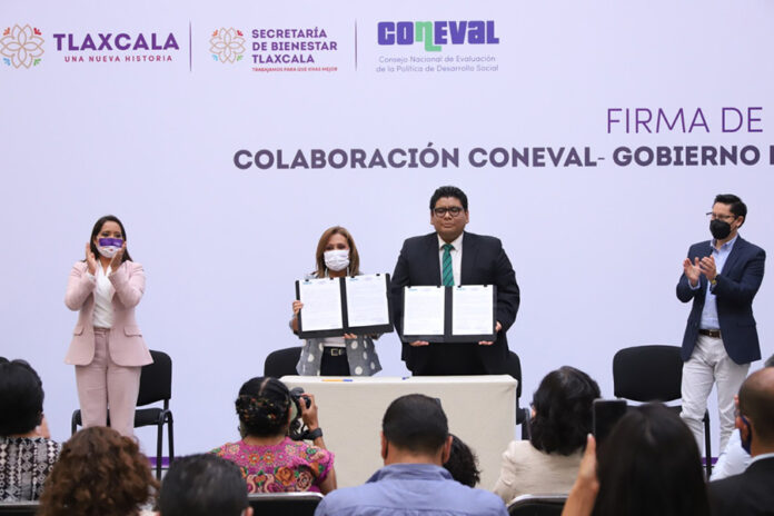 Firman Convenio de Colaboración Gobierno del Estado y Coneval - AlTernativaTlx