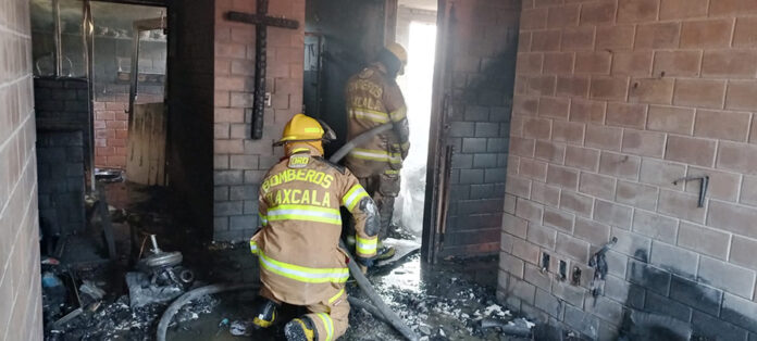 Sofoca Cuerpo de Bomberos Incendio en Acuitlapilco - AlternativaTlx