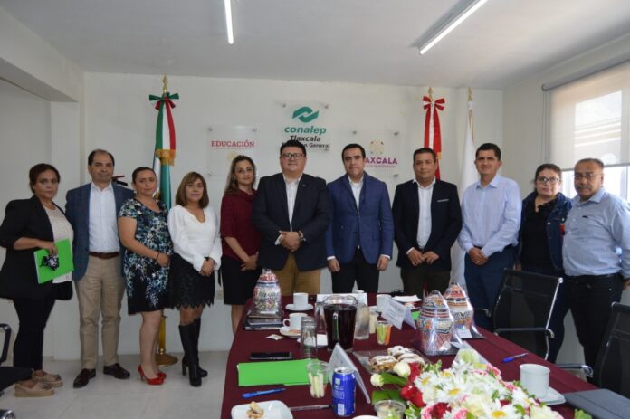 Toman Protesta Integrantes del Comité de Vinculación del CONALEP - AlternativaTlx