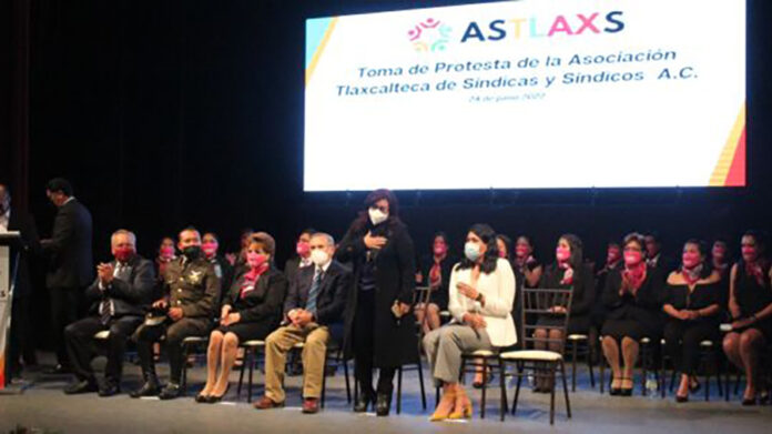 Asiste TSJE a la Toma de Protesta de la Asociación Tlaxcalteca de Síndicas y Síndicos - AlternativaTlx