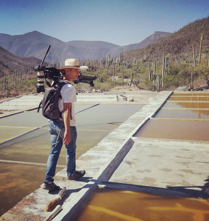 Benjamín Alcántara Miembro del Sistema Nacional de Creadores de Arte, Presenta el Documental el Universo de Hefesto - AlternativaTlx