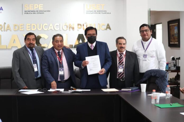 Entrega USET Proyecto de Rezonificación Escolar de Escuelas Secundarias Técnicas
