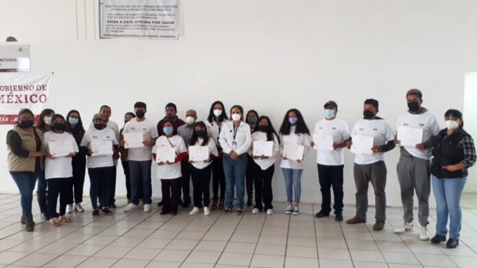 Entrega ITEA Certificados de Educación Básica en Tepetitla, Calpulalpan y Tzompantepec