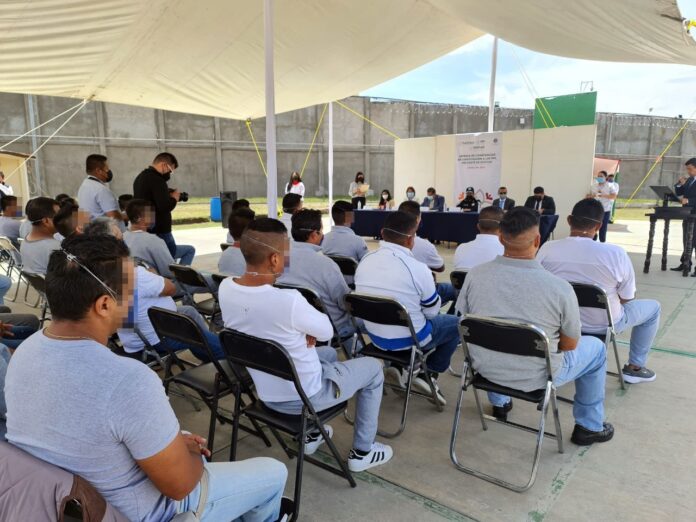 ICATLAX y SSC Entregan 150 Constancias de Capacitación en el Cereso de Apizaco
