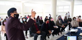 Docentes de Cobat Recibirán Beneficios por su Desempeño