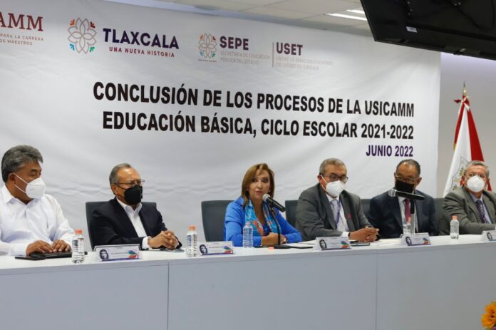 Atestigua Gobernadora Informe de Procesos de Asignación de Plazas para Maestras y Maestros