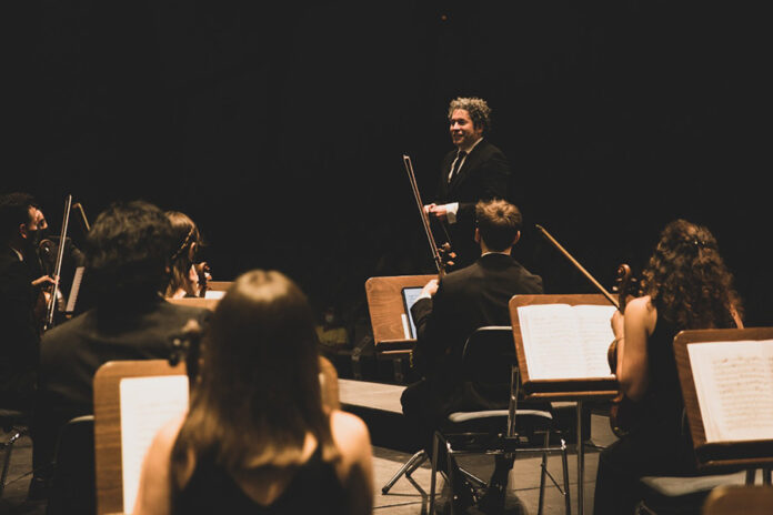 Músicos Mexicanos Participarán en los Ángeles con la Orquesta del Encuentro, Dirigida por Gustavo Dudamel - AlternativaTlx
