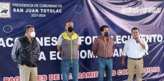 Presidente de Comunidad de Totolac Entrega Paquetes de Herramientas - AlternativaTlx