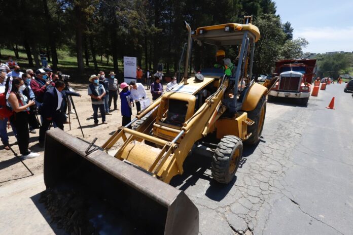 Da Banderazo Gobernadora Lorena Cuéllar a Rehabilitación de Carreteras en la Zona Sur de la Entidad