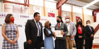 Gobernadora Lorena Cuéllar Entregó Becas Santander a Comunidad del Cobat