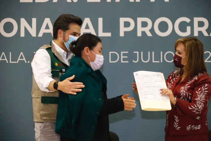 Otorgan Gobierno del Estado e IMSS 300 Bases más a Personal de Salud