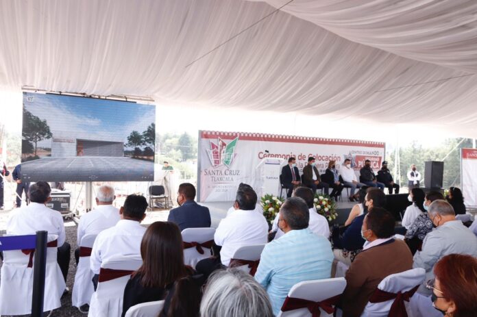 Colocó Gobernadora Lorena Cuéllar Primera Piedra del C2 de Santa Cruz Tlaxcala