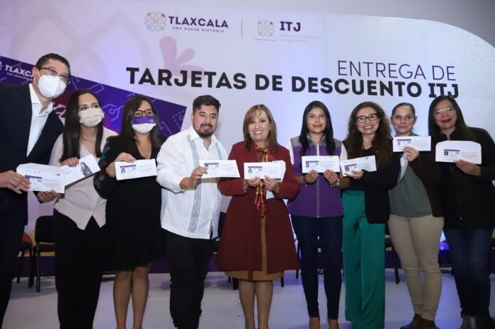Apoya Gobernadora Lorena Cuéllar a Jóvenes Tlaxcaltecas con Tarjetas de Descuento - AlternativaTlx