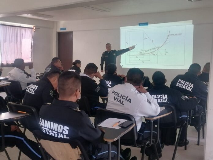 Imparte SSC Capacitación para Fortalecer el Actuar de la Policía - AlternativaTlx