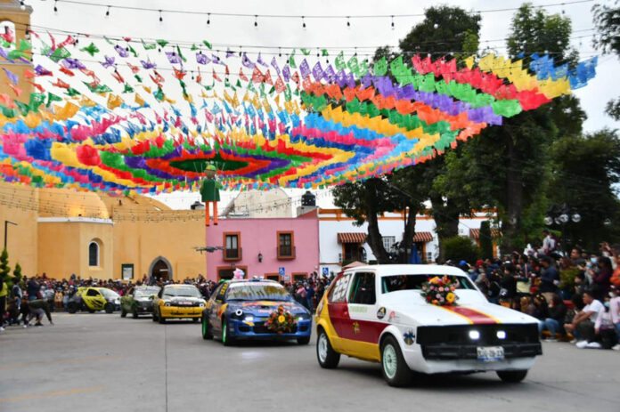 Una Fiesta Multicolor se Vivió en el Desfile de Carcachas 2022 - AlternativaTlx Una Fiesta Multicolor se Vivió en el Desfile de Carcachas 2022 - AlternativaTlx