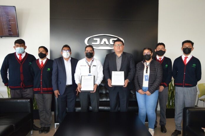 Alumnos del CONALEP serán Vinculados con Agencia Automotriz - AlternativaTlx