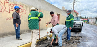 Atiende CAPAMH Fuga de Agua en Calle del Centro de Huamantla - AlternativaTlx