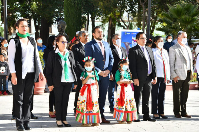 Disfrutan Familias Huamantlecas de un Desfile lleno de Color - AlternativaTlx Disfrutan Familias Huamantlecas de un Desfile lleno de Color - AlternativaTlx