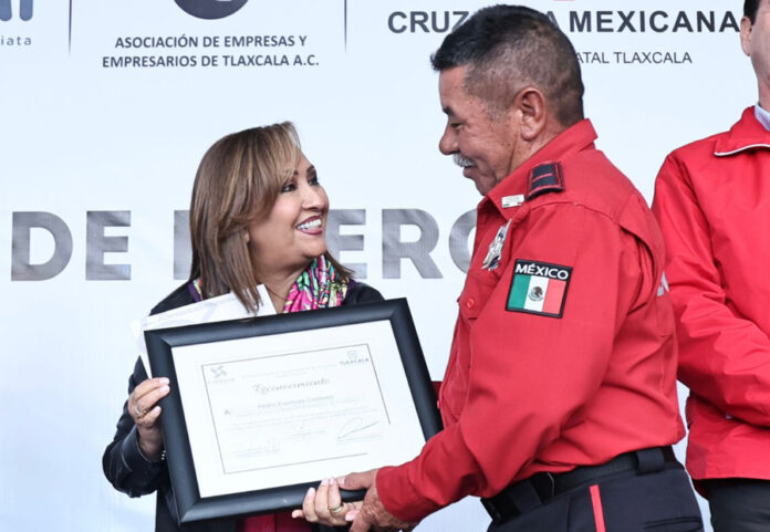 Entregó Gobernadora Lorena Cuéllar Apoyos en Materia de Emergencias para CIX I de Tetla - AlternativaTlx Entregó Gobernadora Lorena Cuéllar Apoyos en Materia de Emergencias para CIX I de Tetla - AlternativaTlx