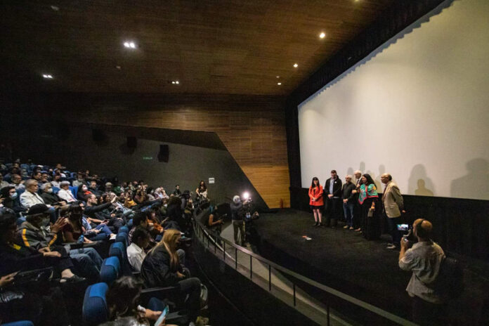Ithaka, Documental sobre la Lucha para Evitar la Extradición de Julian Assange a E.U.A, se Presenta en la Cineteca Nacional - AlternativaTlx