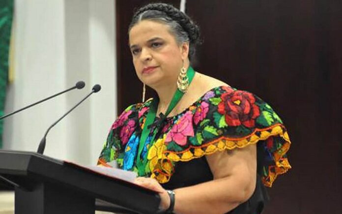 Crítica Alternativa • Elecciones con Aroma de Mujer