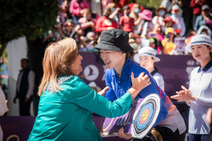 Galardonó Gobernadora Lorena Cuéllar a Campeonas de la Modalidad Arco Recurvo Femenil - AlternativaTlx Galardonó Gobernadora Lorena Cuéllar a Campeonas de la Modalidad Arco Recurvo Femenil - AlternativaTlx