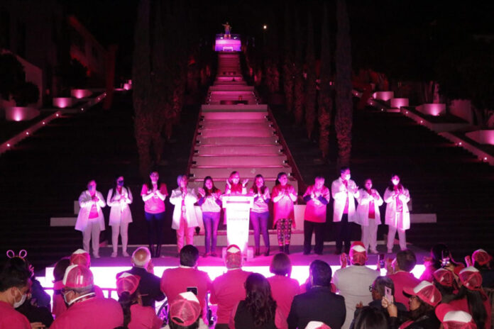 Iluminan Escalinatas de Tlaxcala de Color Rosa contra el Cáncer de Mama - AlternativaTlx Iluminan Escalinatas de Tlaxcala de Color Rosa contra el Cáncer de Mama - AlternativaTlx
