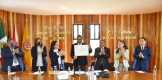 Distingue UATx a Exrector por sus Aportaciones Académicas - AlternativaTlx