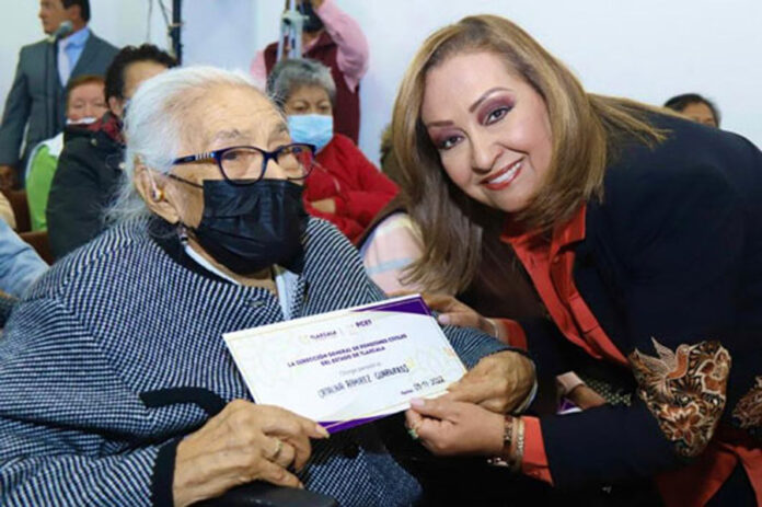 Entrega Gobierno Estatal Pensiones a Jubilados en Lista de Espera - AlternativaTlx Entrega Gobierno Estatal Pensiones a Jubilados en Lista de Espera - AlternativaTlx