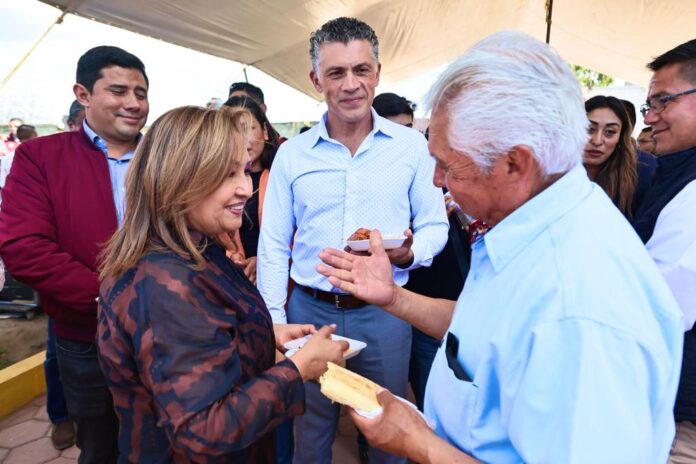 Entregó Gobernadora Lorena Cuéllar Pavimentación de Calle en Santa Cruz Tlaxcala - AlternativaTlx