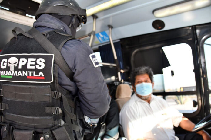 Mantienen Acciones de Proximidad Social Policías de Huamantla en Instituciones Educativas del Municipio - AlternativaTlx