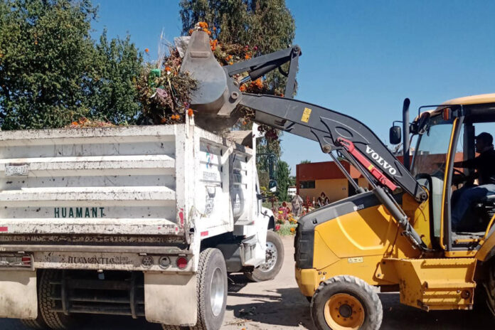 Realiza Ayuntamiento de Huamantla Labores de Mantenimiento en Panteones Municipales - AlternativaTlx