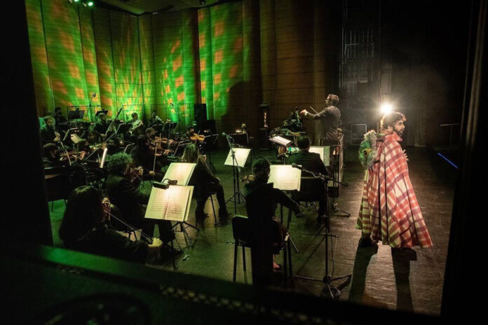 La Orquesta Escuela Carlos Chávez Musicalizará en Vivo Cuatro Cuentos Clásicos con Versos de Gabriela Mistral - AlternativaTlx