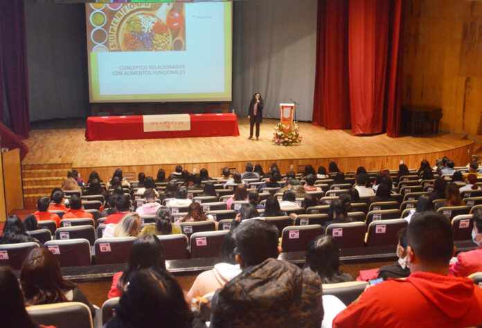 Efectuó UATx Jornada Académica en Nutrición - AlternativaTlx